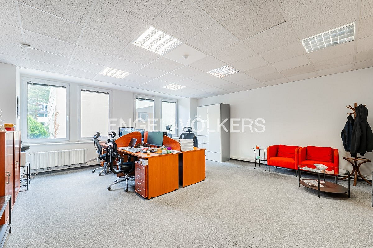 Pronájem kanceláře 110 m² – fotografie 5