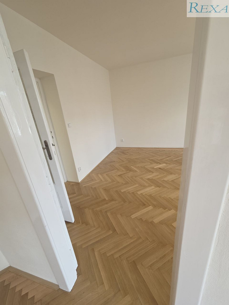 Pronájem bytu 2+kk 62 m² — photo 5