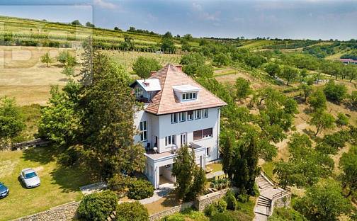 Prodej domu 557 m² s pozemkem 8 846 m², Nosislav, okres Brno-venkov