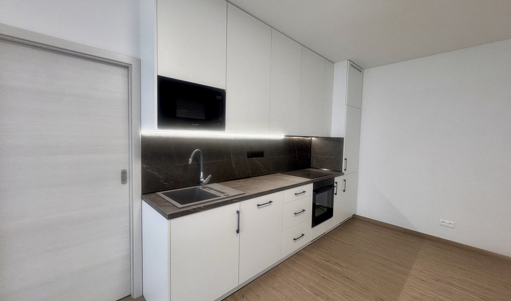Pronájem bytu 1+kk 34 m², Brno – náhled fotky 2
