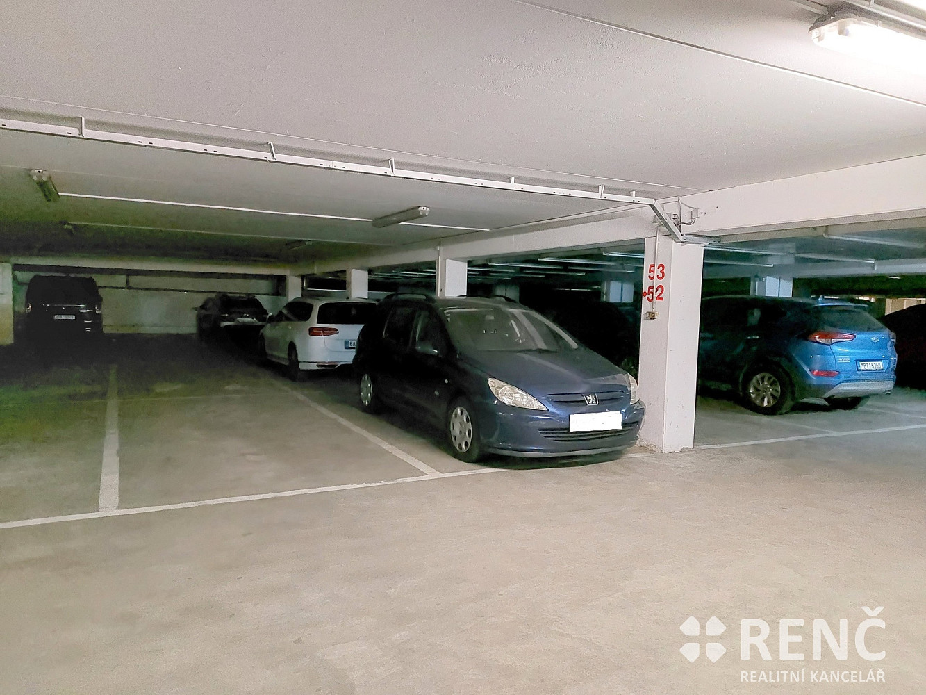 Pronájem garážového stání, brno lesná, ul. majdalenky — photo 4