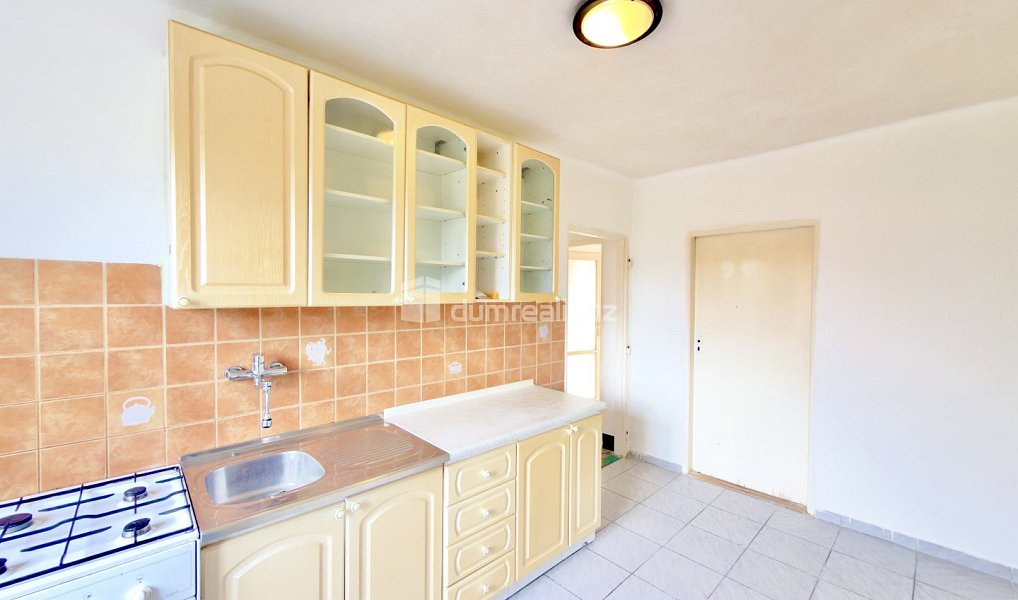 Prodej bytu 2+1 65 m², Ostrov – náhled fotky 3