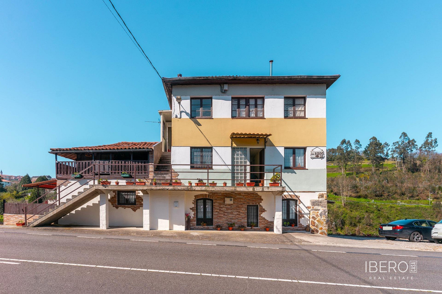 Prodej domu 182 m² s pozemkem 182 m² — photo 2