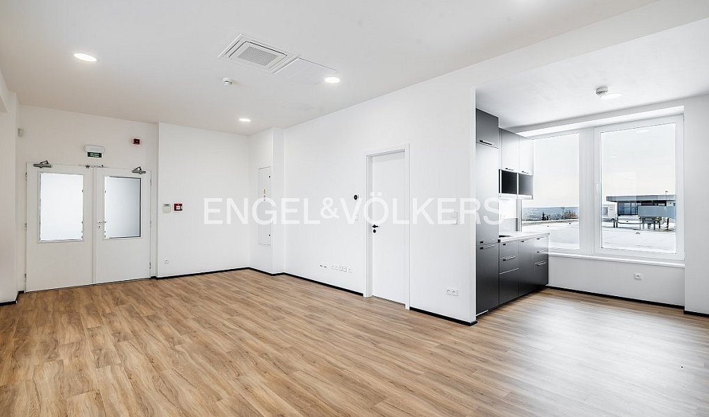 Pronájem kanceláře 147 m², Modletice – náhled fotky 5