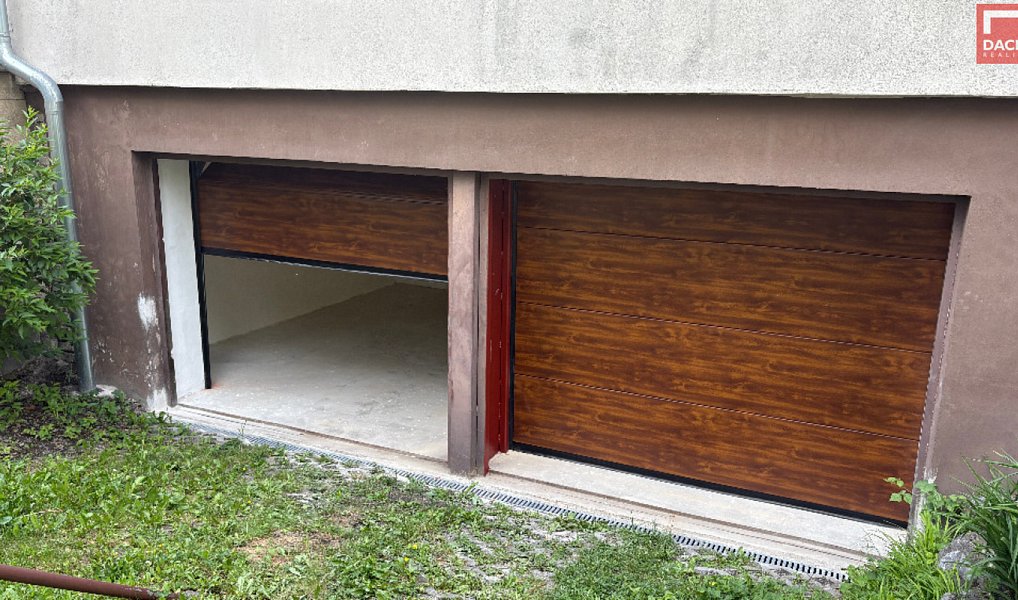 Pronájem části garáže 14 m2 s parkovacím stáním Olomouc, Lazce, Olomouc – náhled fotky 2