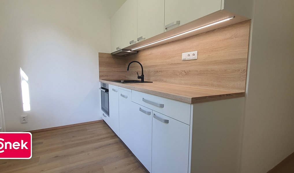 Prodej bytu 1+1, 34 m², Vsetín