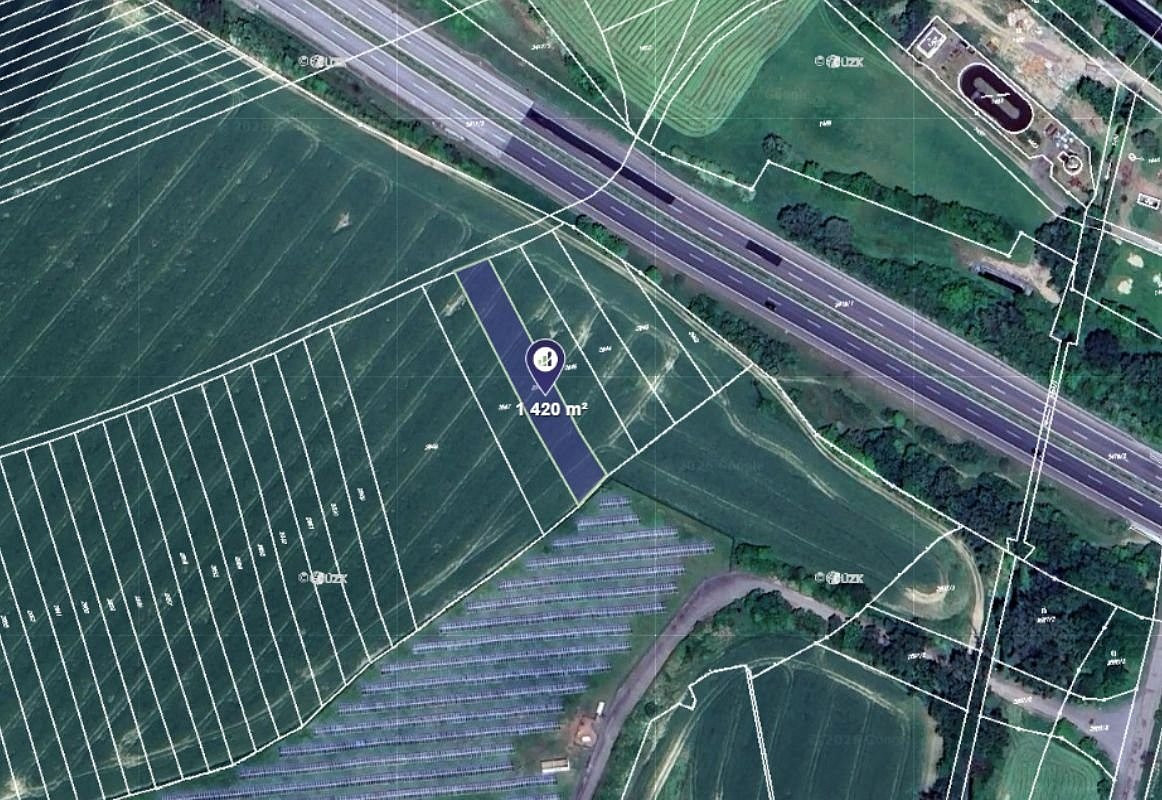 Prodej pole 1 420 m² rezervováno