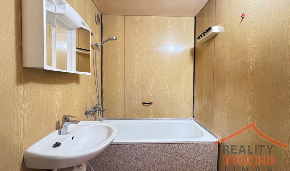 Pronájem bytu 2+1 62 m², Hradec Králové – náhled fotky 12