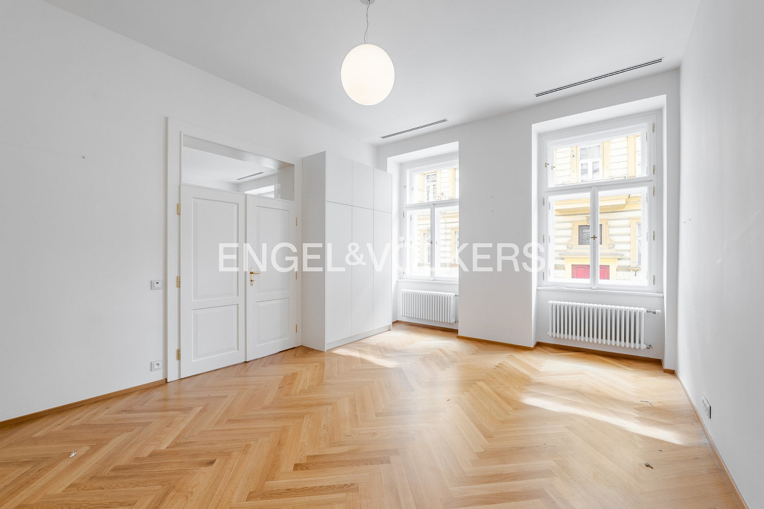 Pronájem bytu 2+kk 77 m² – fotografie 4