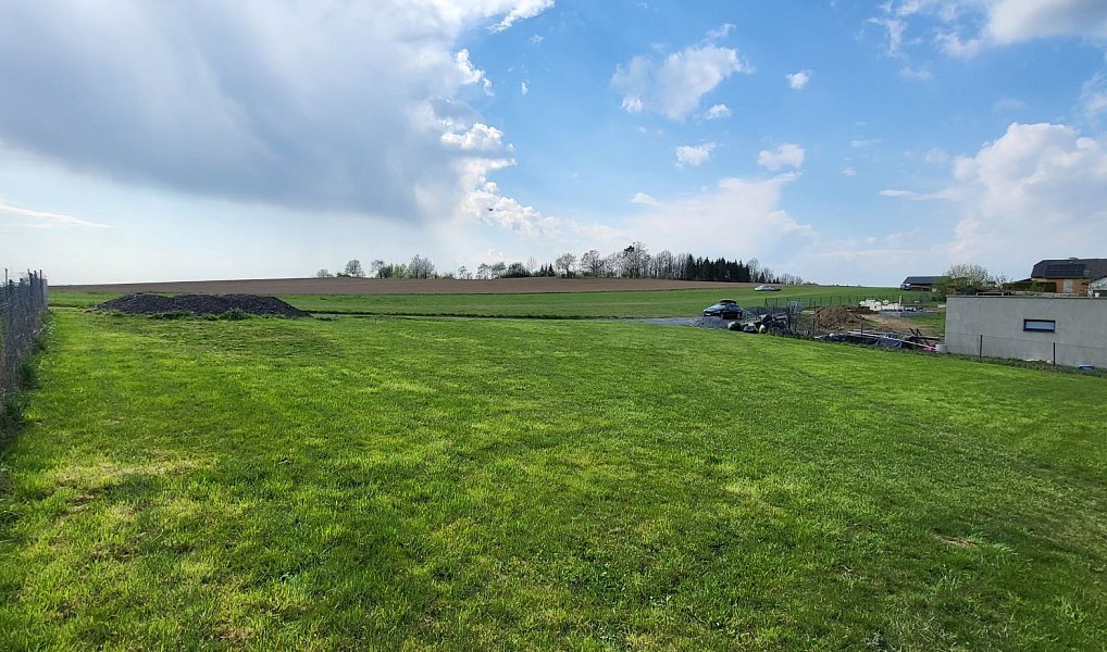 Prodej stavebního pozemku 1 007 m², Lešná – náhled fotky 7