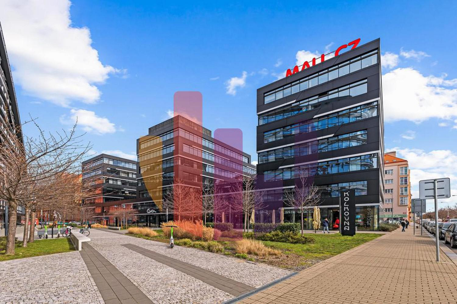 Pronájem kanceláře 436 m²