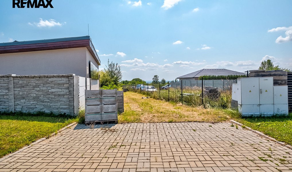 Prodej stavebního pozemku 1 300 m², Černovice – náhled fotky 3