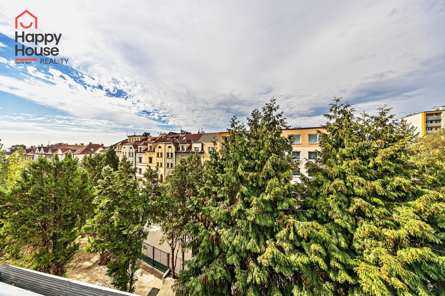 Pronájem bytu 1+kk 28 m² – fotografie 4