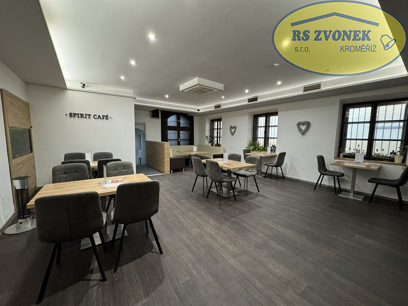 Prodej obchodních prostor 242 m² – fotografie 2