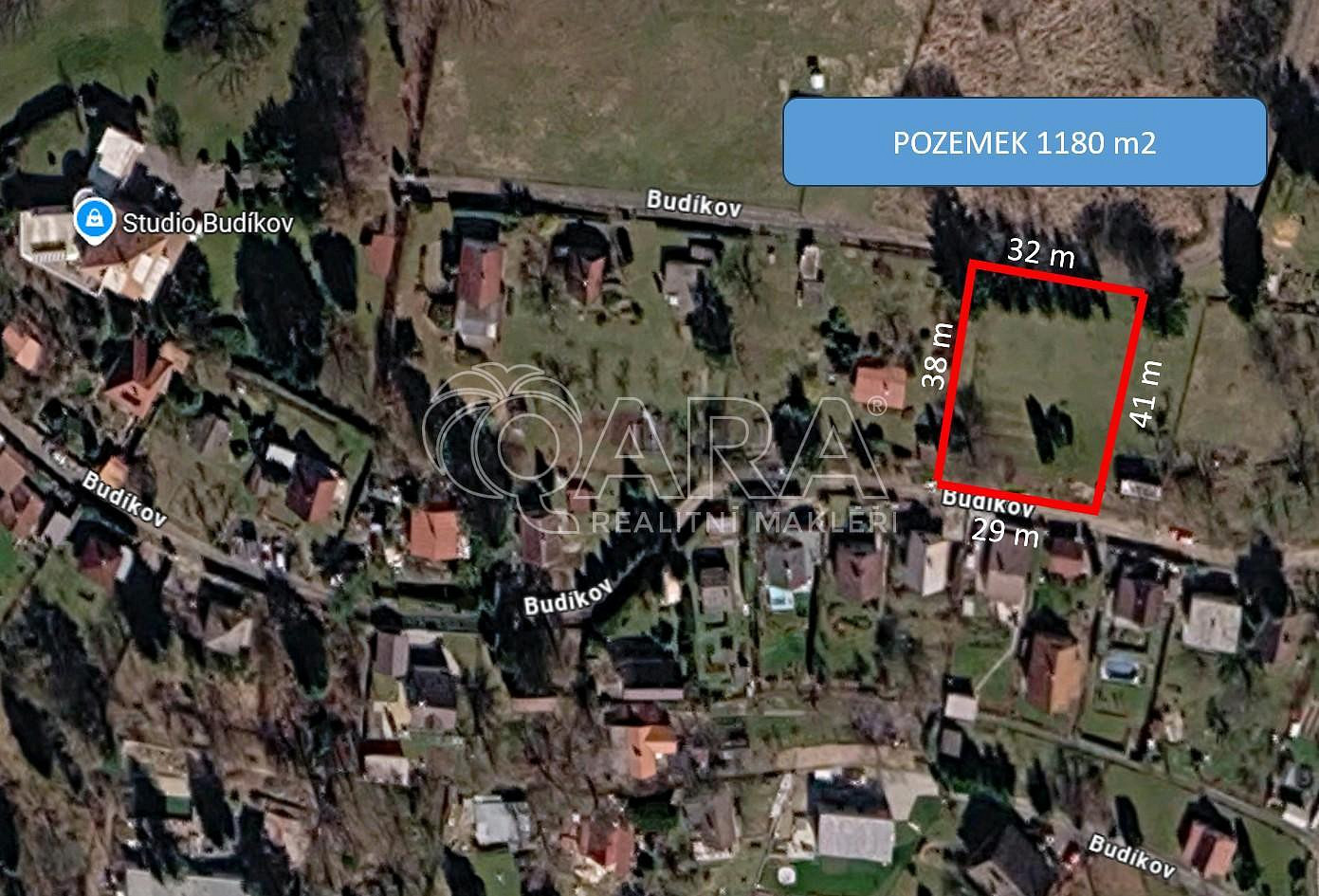 Prodej stavebního pozemku 1 180 m²