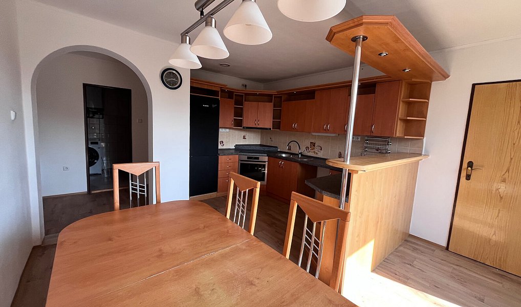 Pronájem bytu 2+1 92 m², Pelhřimov – náhled fotky 2