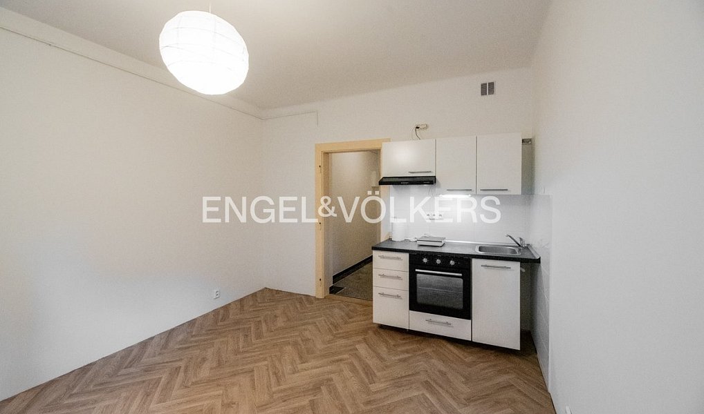 Pronájem bytu 1+kk 27 m², Praha – náhled fotky 3