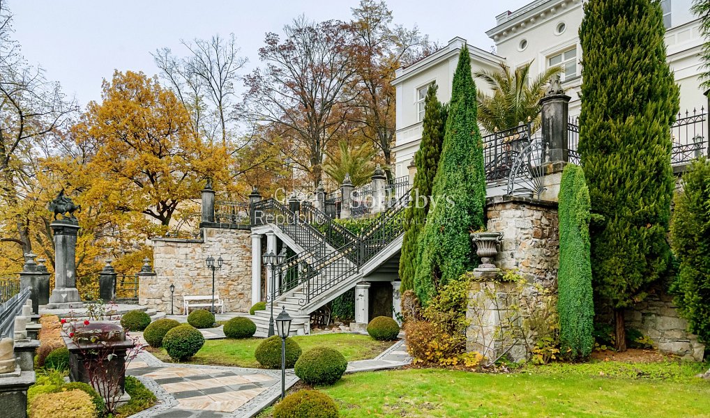 Prodej domu 468 m² s pozemkem 2 681 m², Karlovy Vary – náhled fotky 21