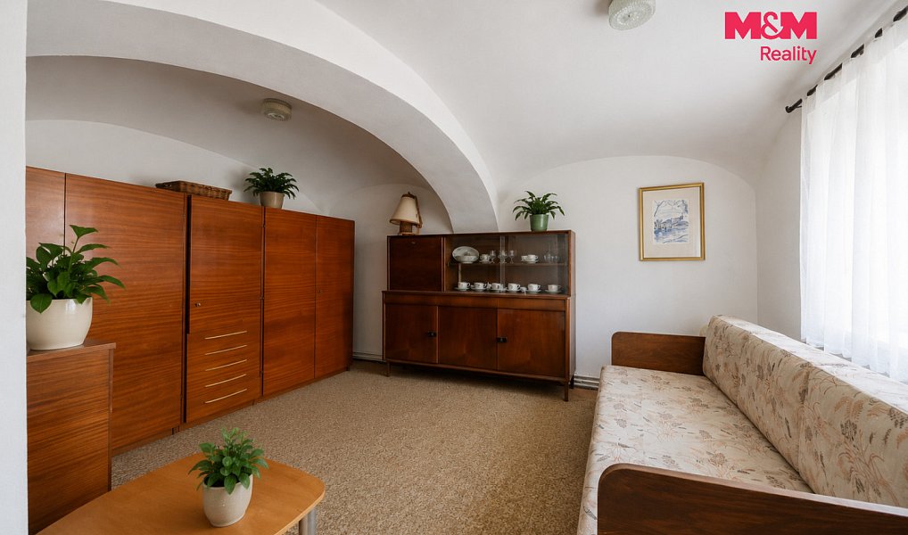 Prodej domu 213 m² s pozemkem 443 m², Holice – náhled fotky 3