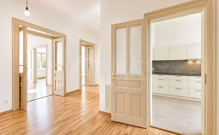 Pronájem bytu 2+1 84 m², Kaprova, Praha 1 - Staré Město