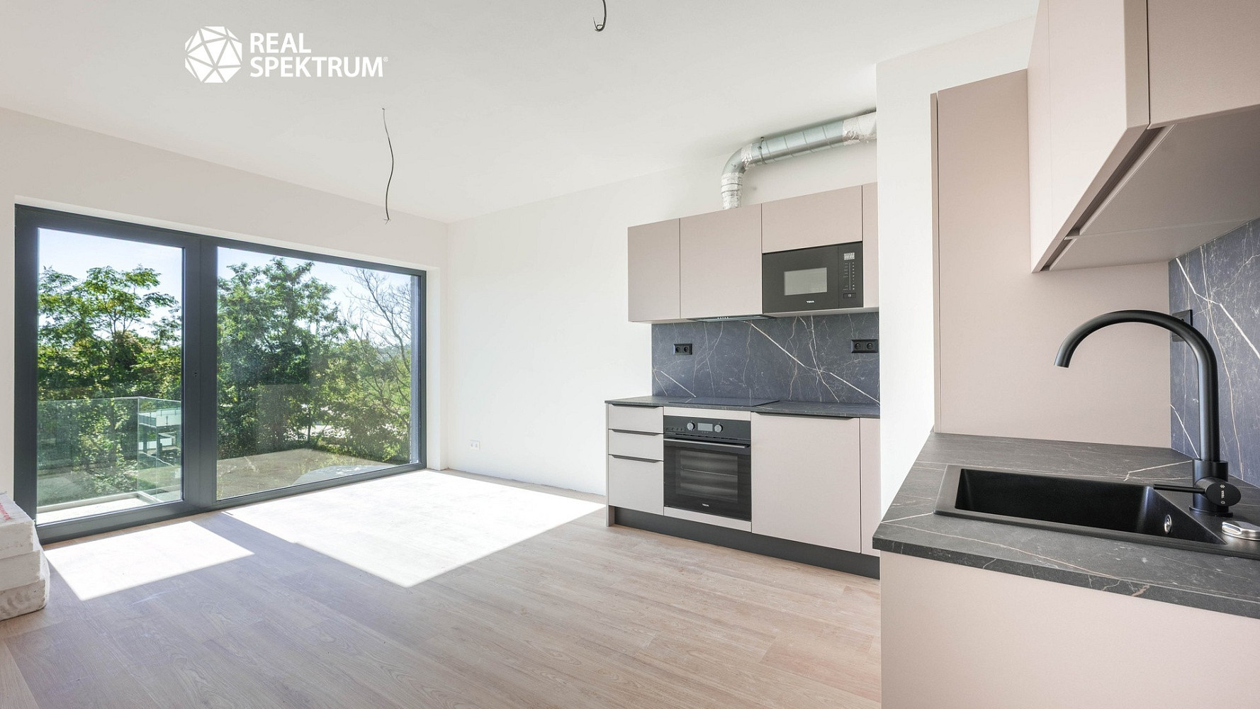 Pronájem bytu 3+kk 61 m²