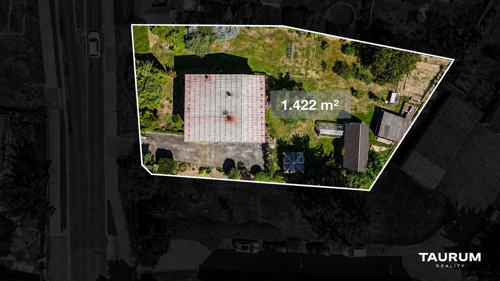 Prodej domu 295 m² s pozemkem 1 422 m² – fotografie 2