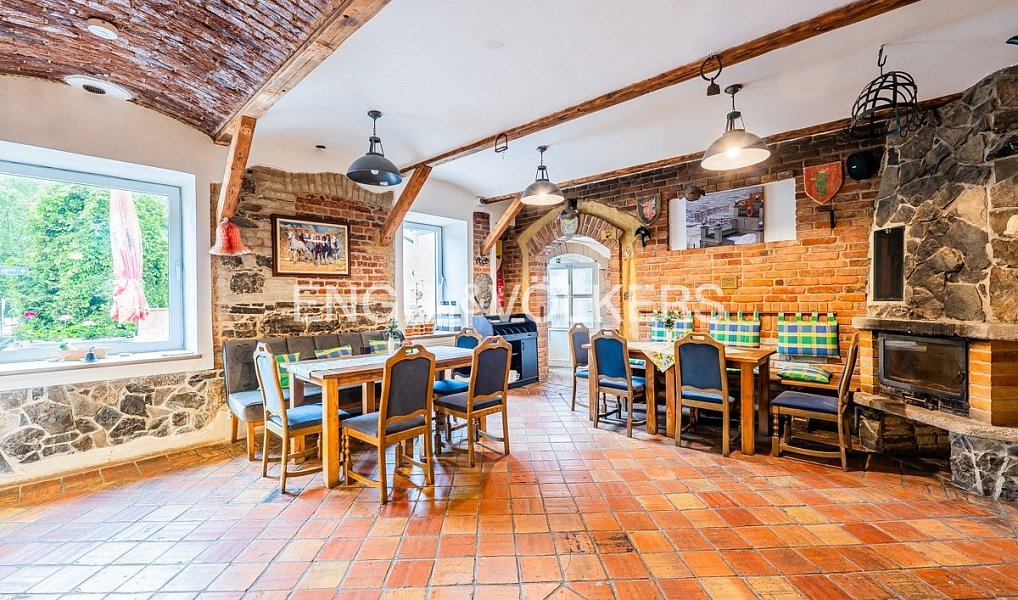 Pronájem kanceláře 275 m², Karlštejn – náhled fotky 4