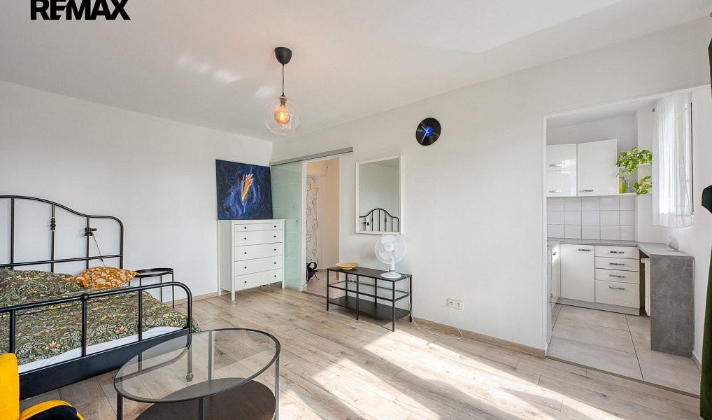 Prodej bytu 1+kk 37 m², Hradec Králové – náhled fotky 3