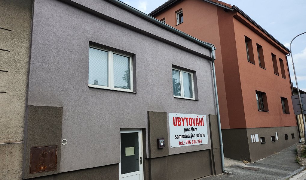 Prodej ubytovacího objektu 615 m², Hradec Králové – náhled fotky 2