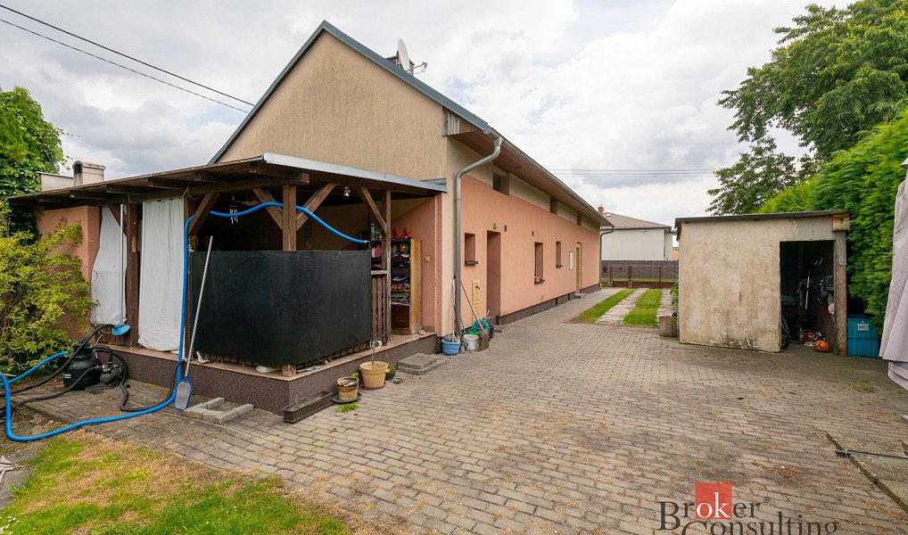 Prodej domu 220 m² s pozemkem 534 m², Kravaře – náhled fotky 4