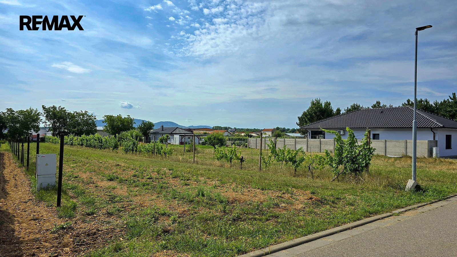 Prodej stavebního pozemku 845 m²