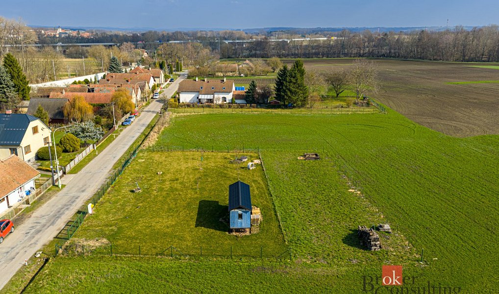 Prodej stavebního pozemku 840 m², Moravany – náhled fotky 8