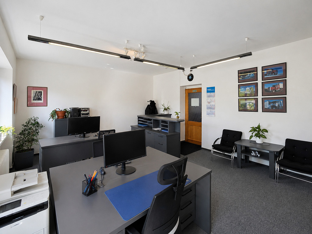 Pronájem kanceláře 78 m² – fotografie 3