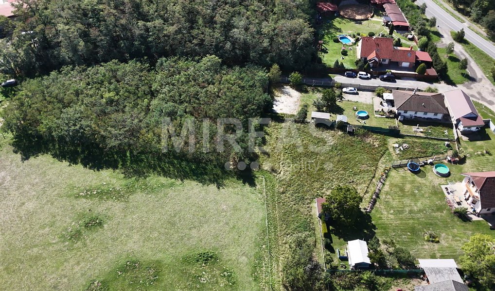 Prodej stavebního pozemku 2 111 m², Jiřice – náhled fotky 4
