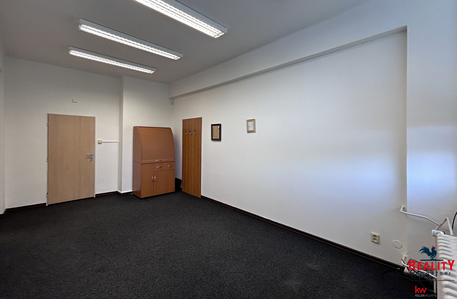 Pronájem kanceláře 21 m² – fotografie 3