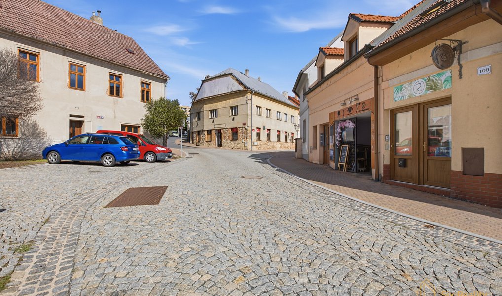 Prodej ubytovacího objektu 663 m², Rakovník – náhled fotky 28