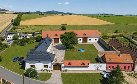 Prodej domu 100 m² s pozemkem 2 531 m², Lkáň, okres Litoměřice