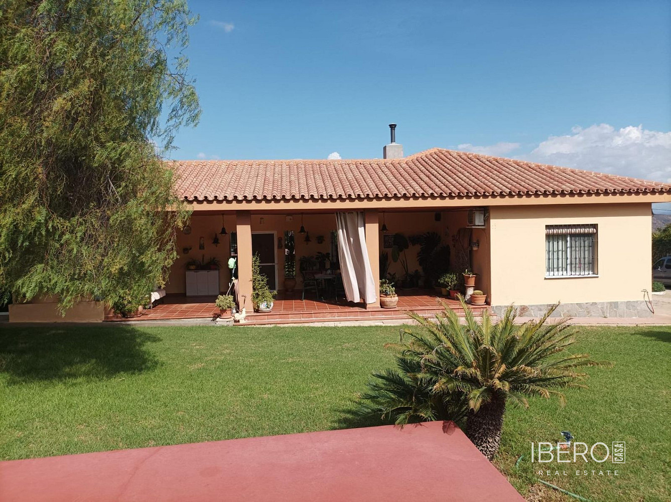 Prodej domu 443 m² s pozemkem 11 000 m²