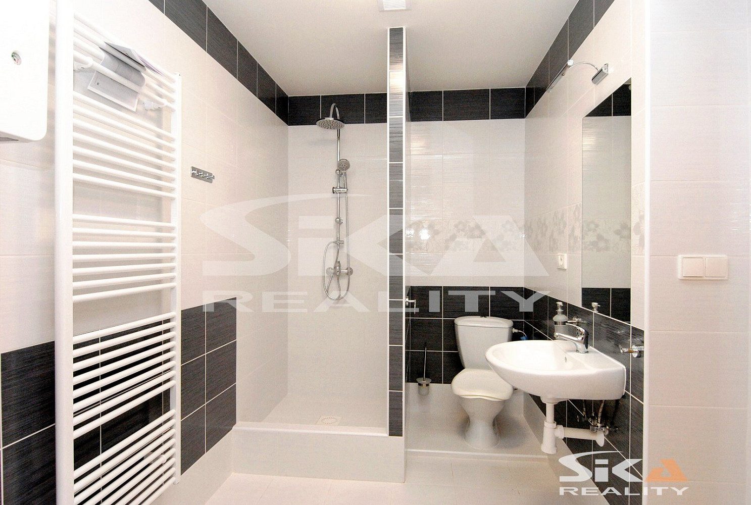 Pronájem bytu 2+1 61 m² – fotografie 3