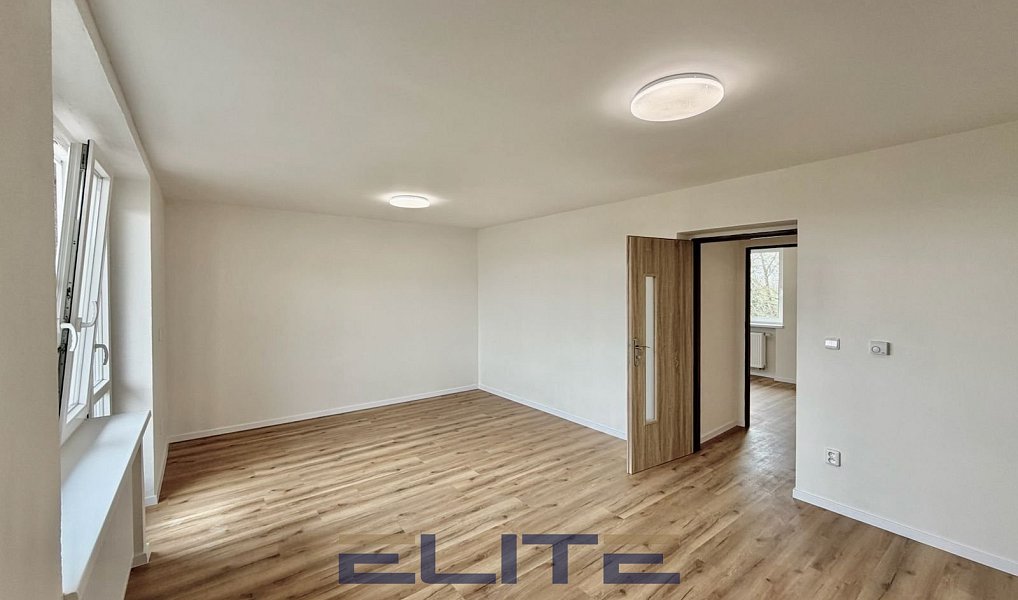 Prodej domu 253 m² s pozemkem 791 m², Hradčany – náhled fotky 4