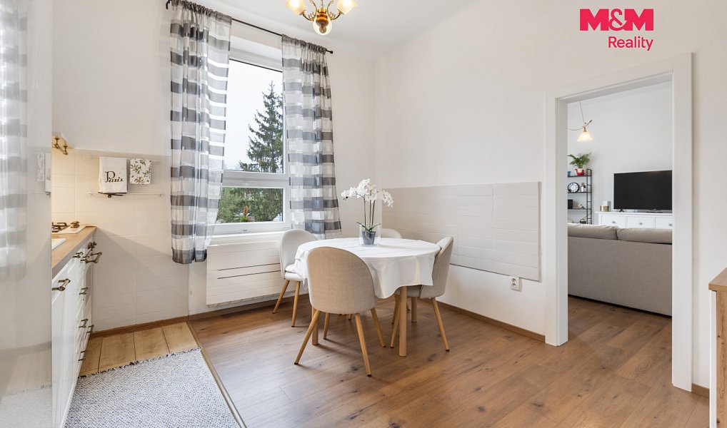 Prodej bytu 2+1 67 m², Králův Dvůr – náhled fotky 9