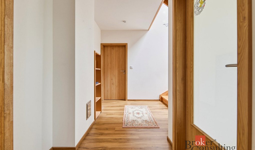 Prodej domu 194 m² s pozemkem 866 m², Litošice – náhled fotky 17