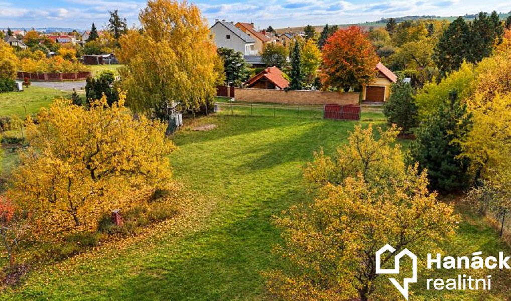 Prodej stavebního pozemku 1 477 m², Drahanovice – náhled fotky 2