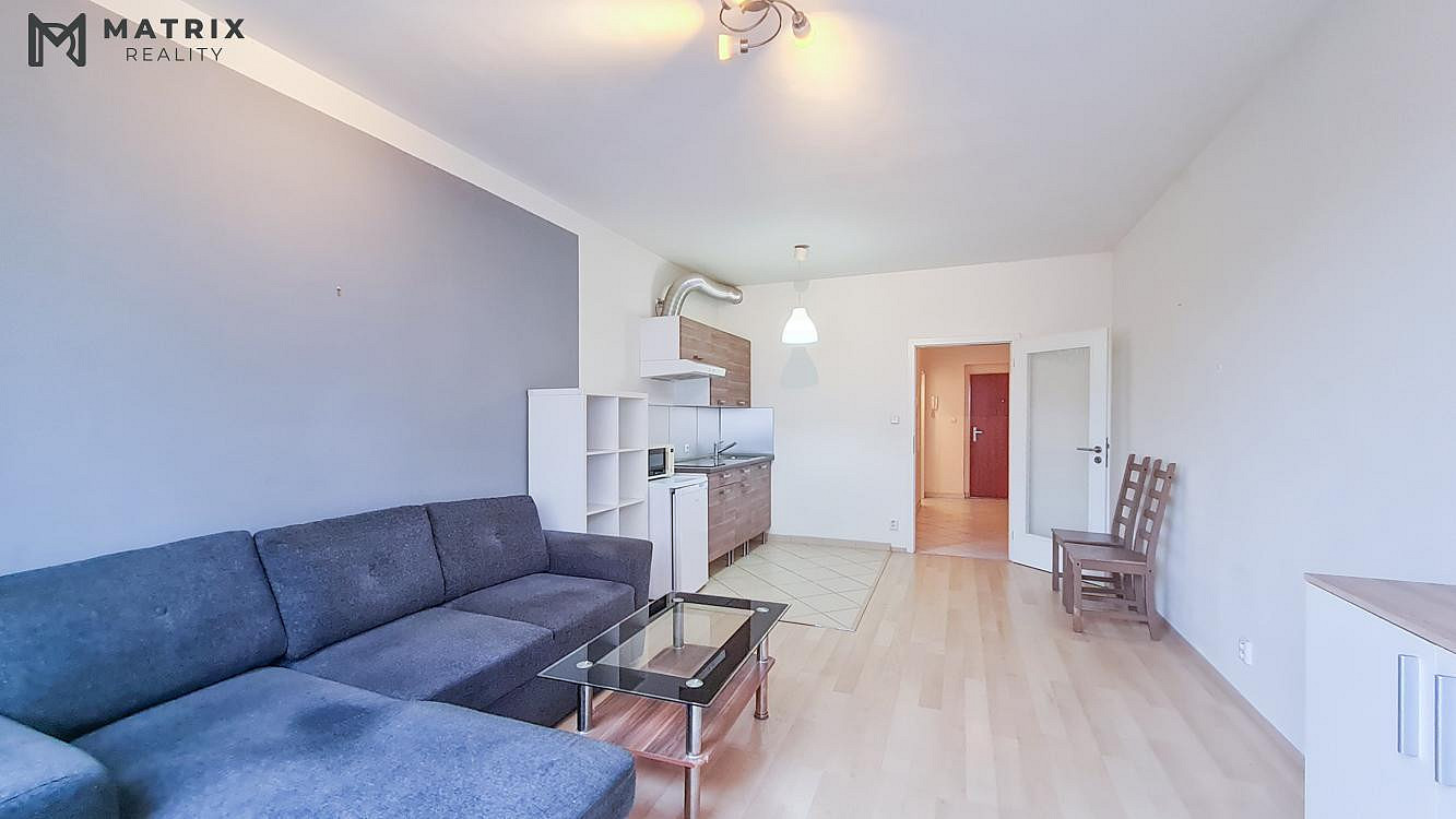 Pronájem bytu 1+kk 42 m² — photo 2