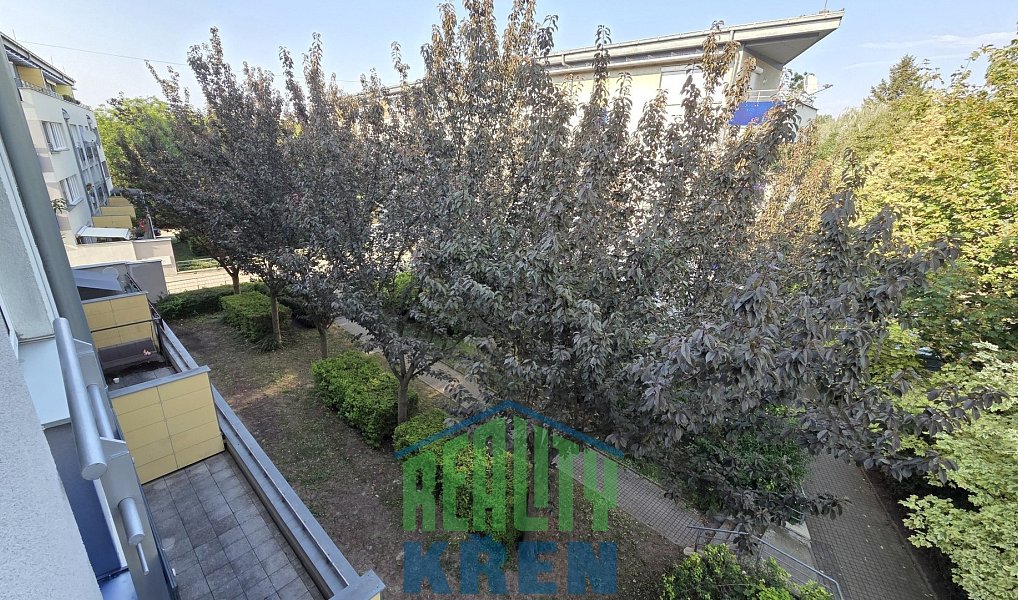 Pronájem bytu 2+kk 42 m², Praha – náhled fotky 3