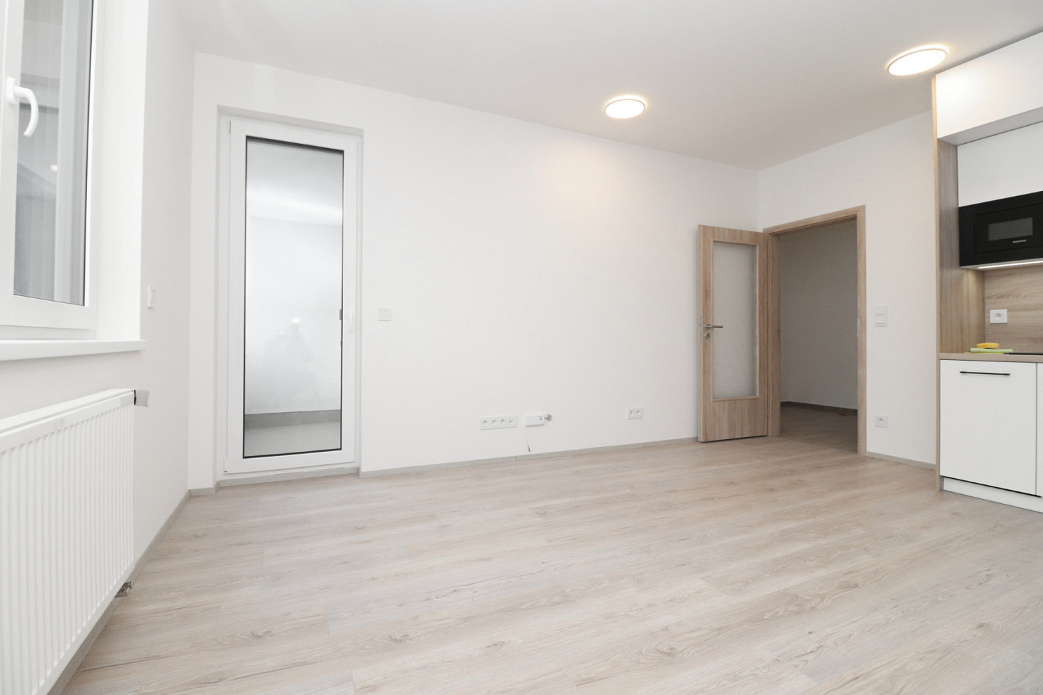 Pronájem bytu 2+kk 45 m² – fotografie 3