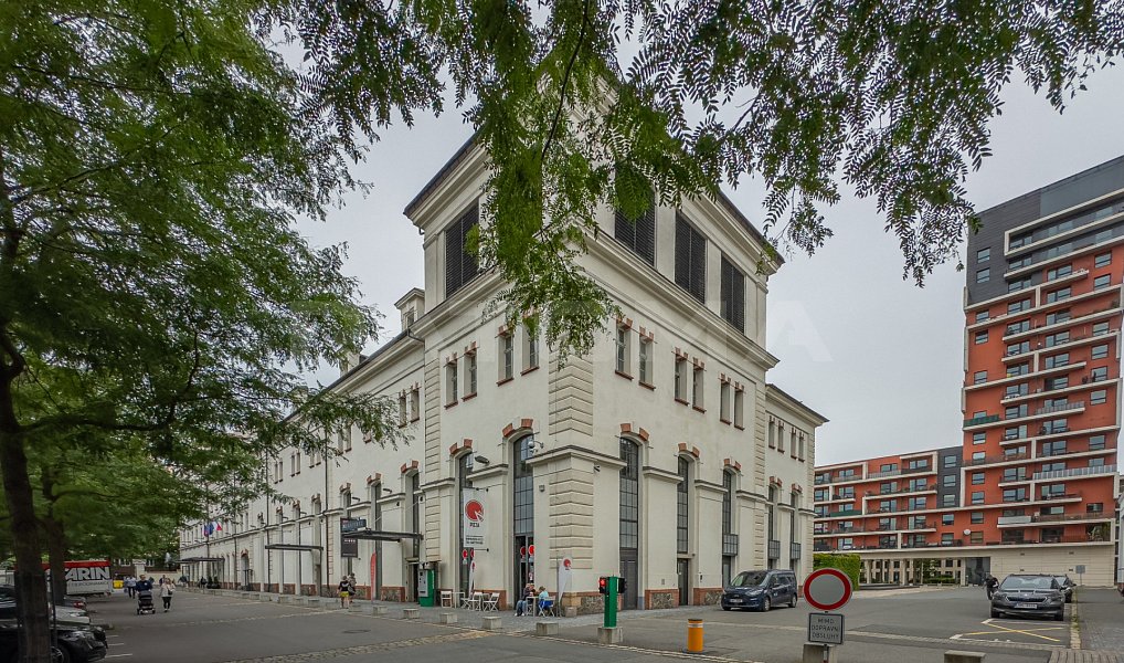 Pronájem kanceláře 350 m², Praha – fotka 1 z 10