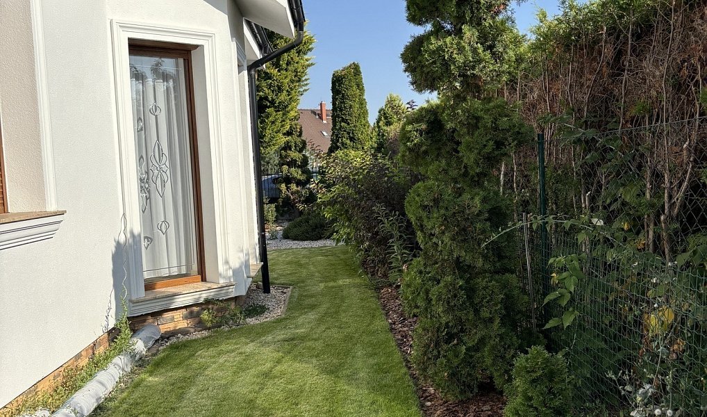 Prodej domu 320 m² s pozemkem 832 m², Šestajovice – náhled fotky 21