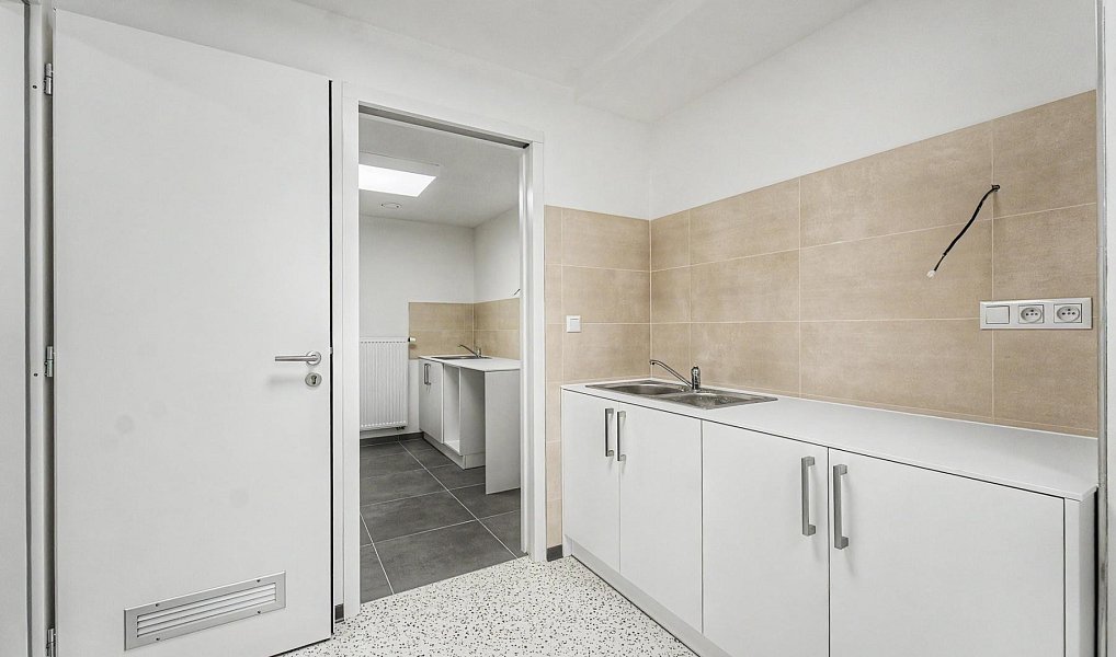 Pronájem komerčního objektu (jiného typu) 82 m², Praha – náhled fotky 9