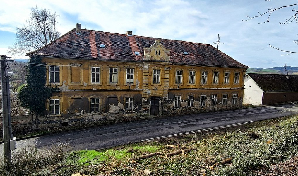 Prodej ubytovacího objektu 1 014 m², Štěkeň – náhled fotky 6